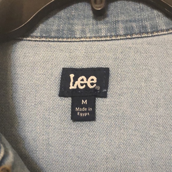 NEW Lee light wash denim jacket - Picture 4 of 10